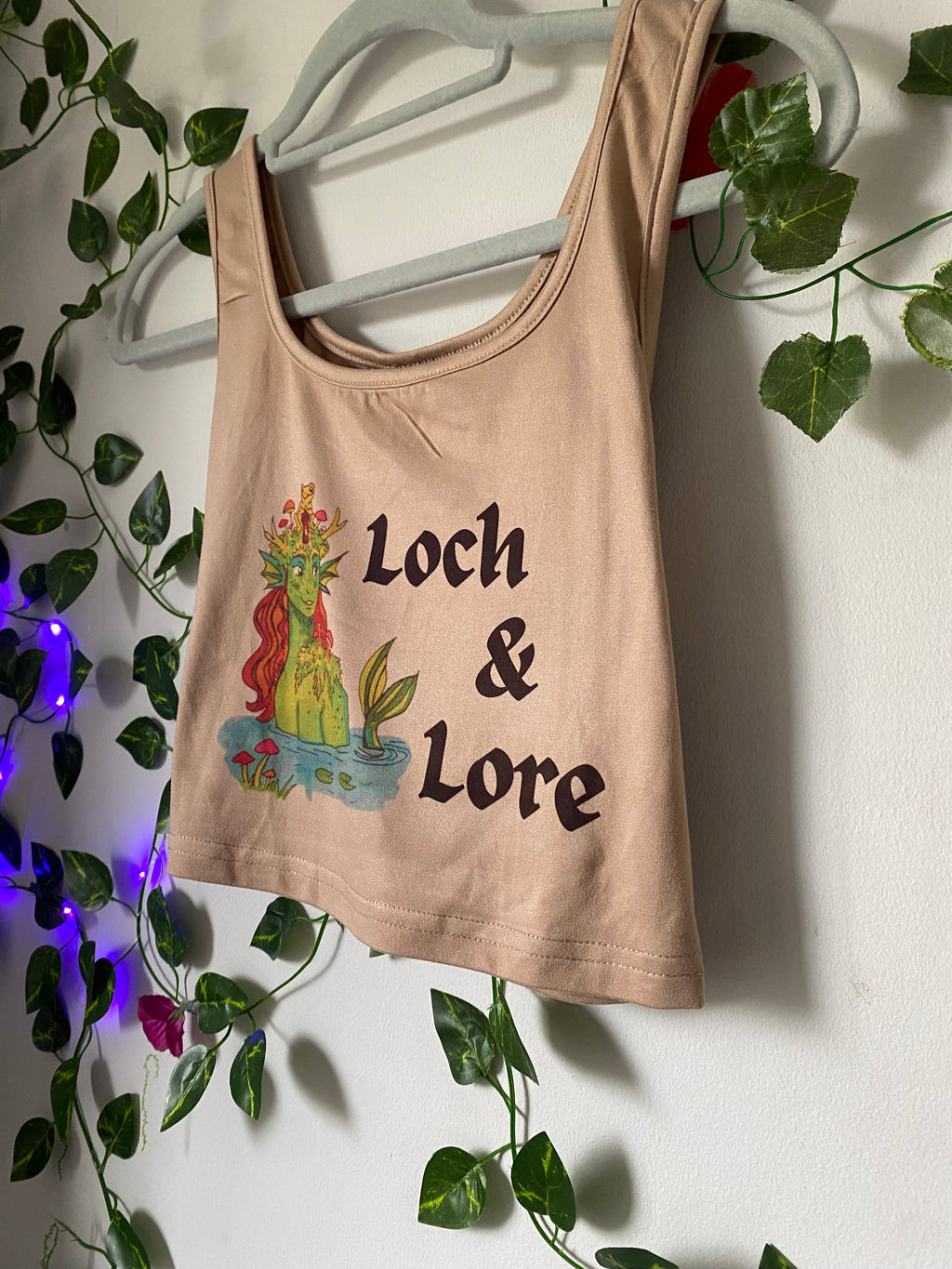 Loch & Lore Crop Top – Folklore Spirit (Beige, Medium)