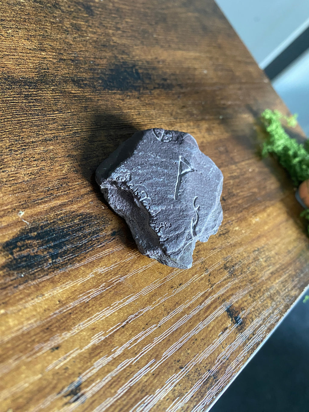 Runic Grounding Stone 'Wunjo'
